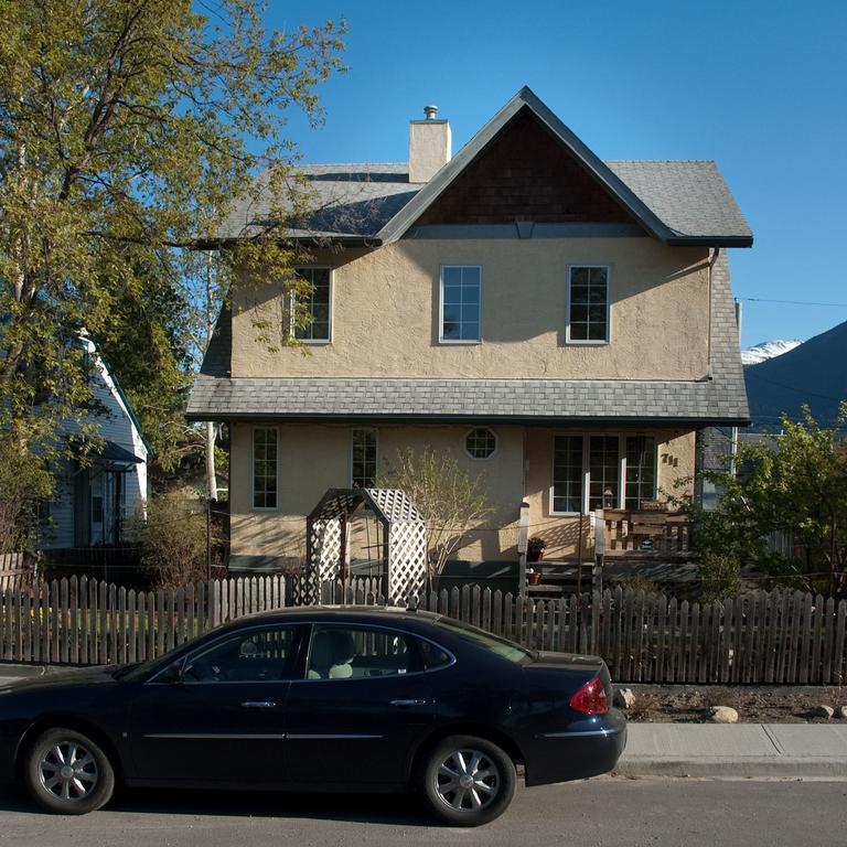 711 Miette Ave Bed & Breakfast Jasper Room photo